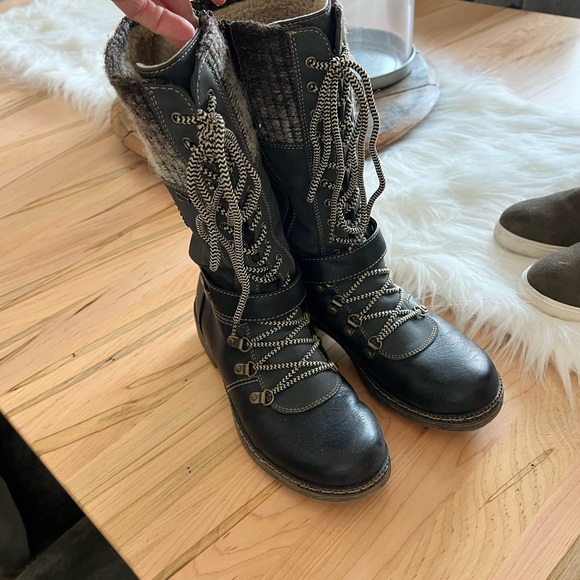 Spring step boots - Picture 3 of 3